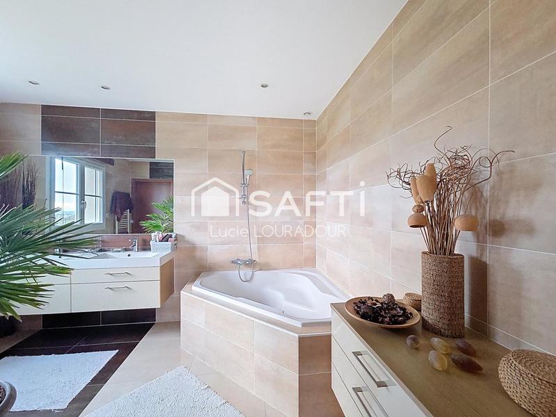 Maison - 165 m² - 7 pièces