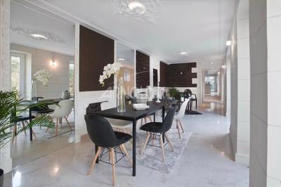 Maison - 236 m² - 10 pièces