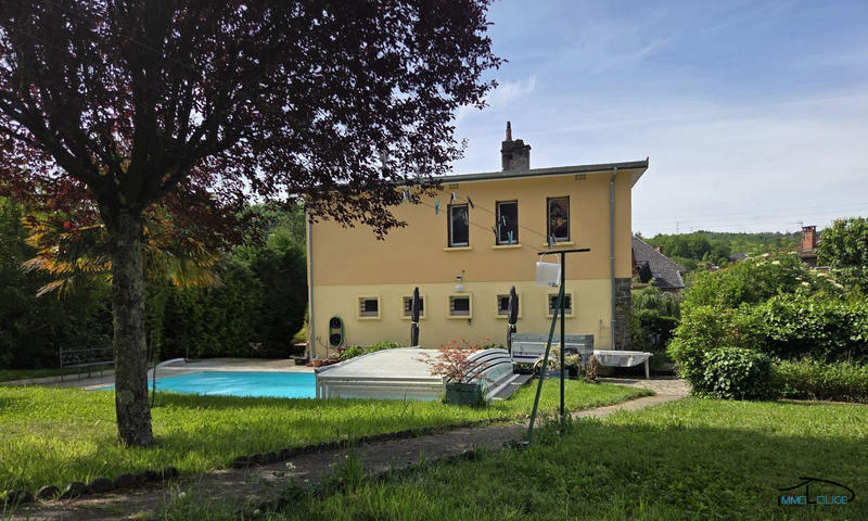 Maison - 186 m² - 7 pièces