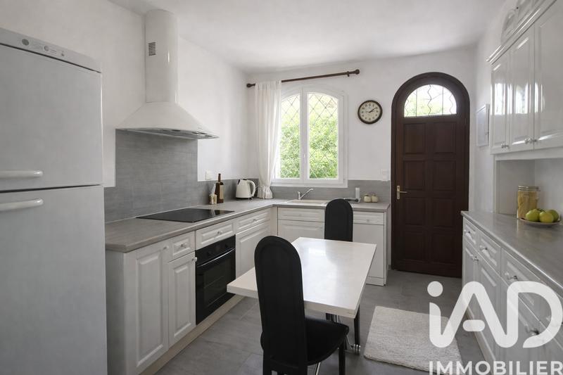 Maison - 236 m² - 6 pièces