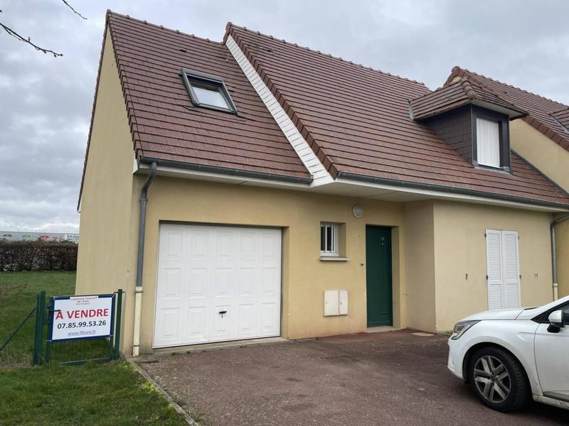 Maison - 90 m² - 4 pièces