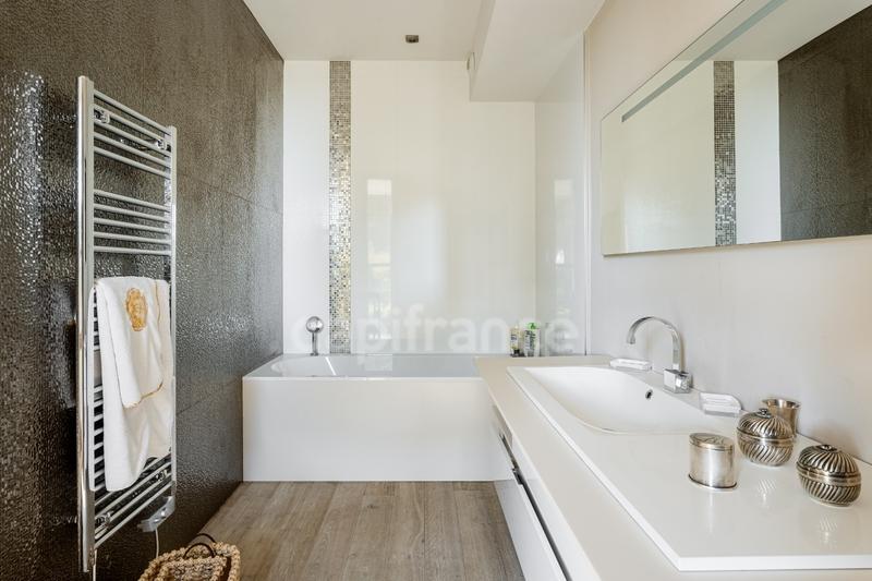 Maison - 192 m² - 6 pièces