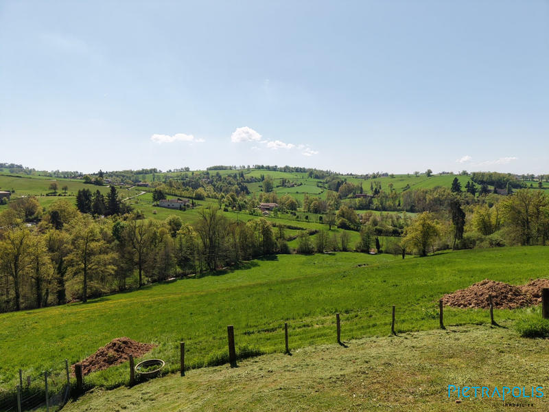 Maison - 380 m² - 5 pièces