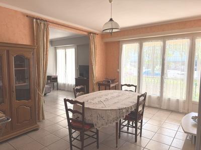 Appartement - 105 m² - 6 pièces