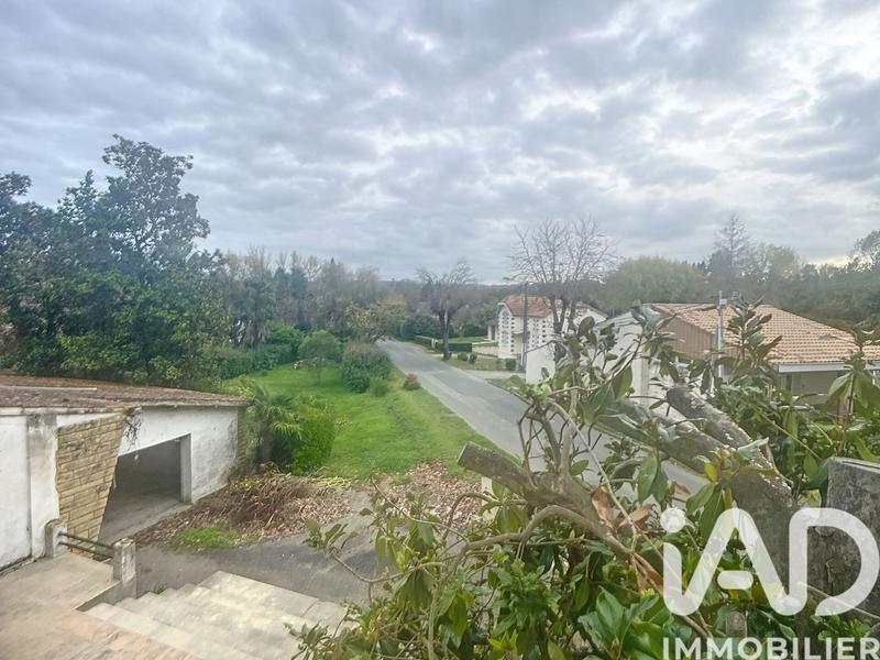 Maison de village - 240 m² - 17 pièces