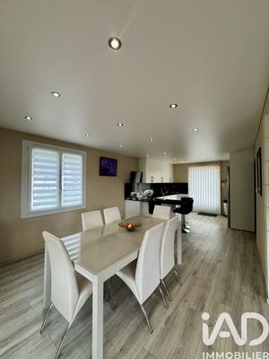 Maison - 167 m² - 8 pièces