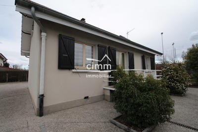 Maison traditionnelle - 64 m² - 5 pièces