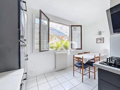 Appartement - 101 m² - 5 pièces