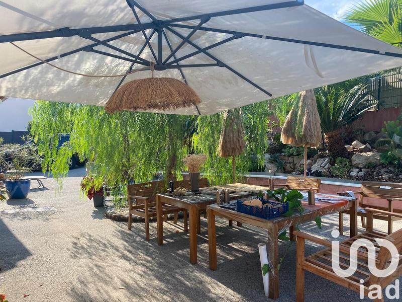 Maison - 200 m² - 7 pièces