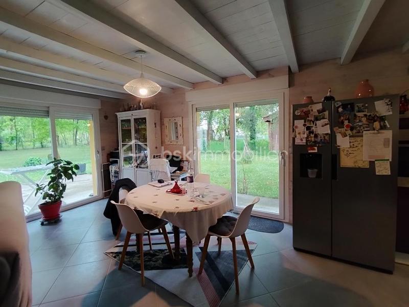 Maison - 84 m² - 4 pièces