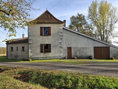 Maison ancienne - 102 m² - 4 pièces