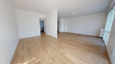 Appartement - 90 m² - 4 pièces