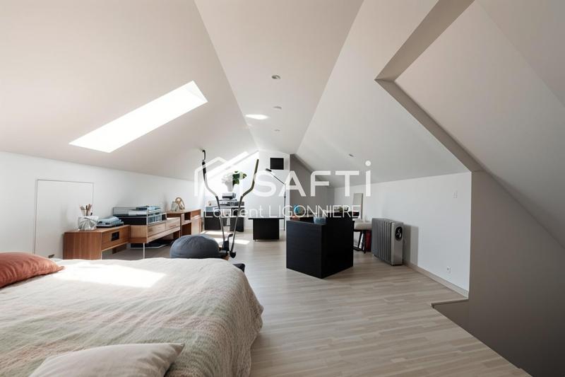 Maison - 180 m² - 7 pièces