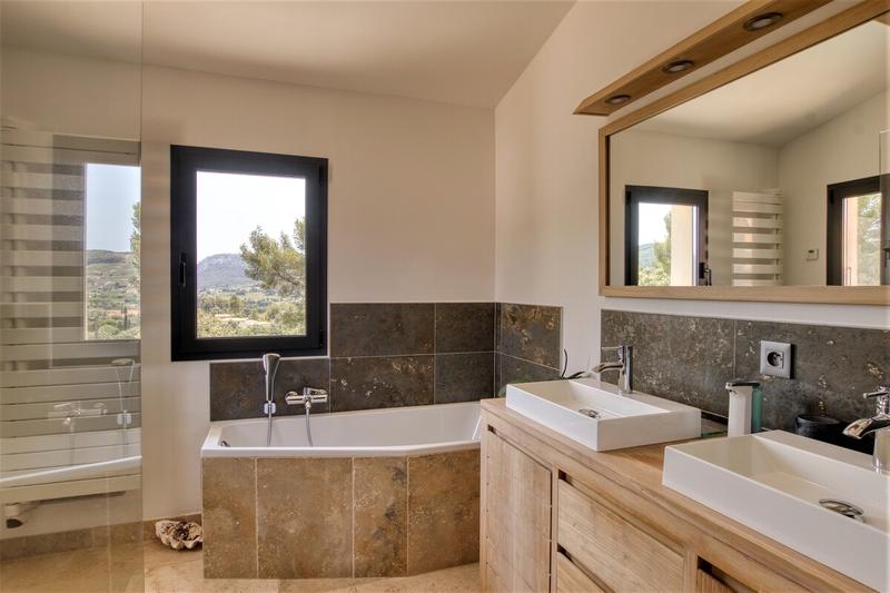 Villa - 237 m² - 8 pièces