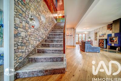 Maison - 161 m² - 7 pièces