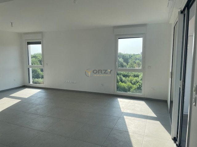 Appartement - 94 m² - 4 pièces