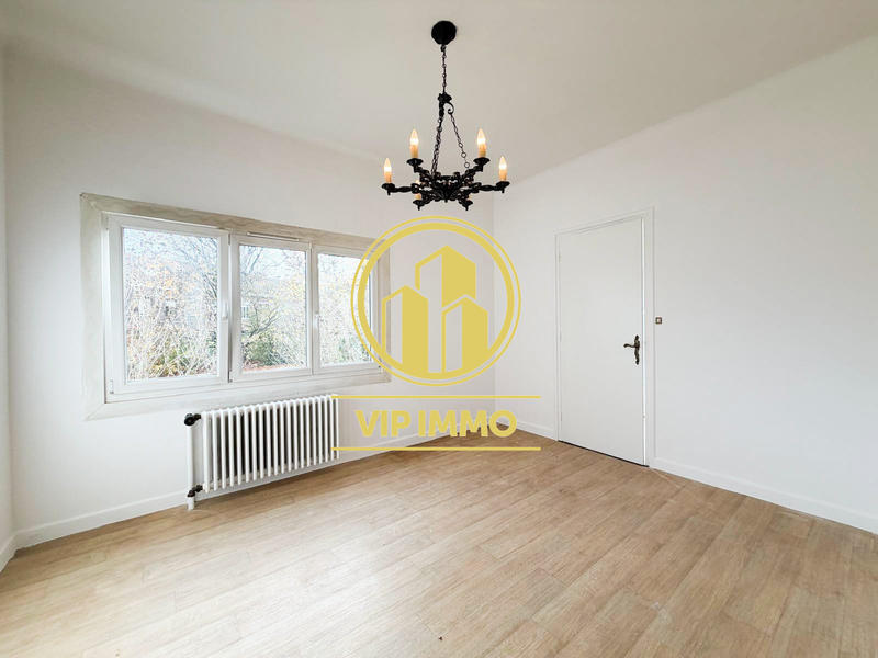 Maison - 188 m² - 7 pièces