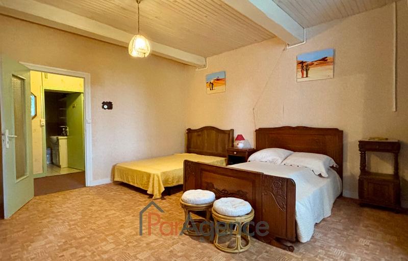 Maison - 253 m² - 14 pièces