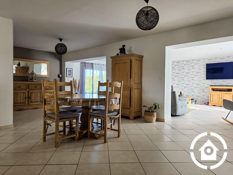 Maison - 140 m² - 6 pièces