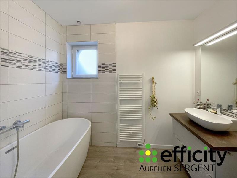 Appartement - 100 m² - 4 pièces