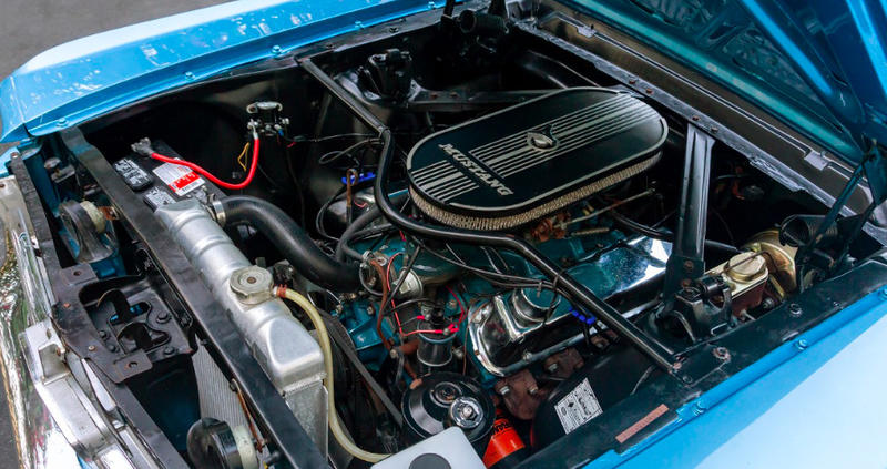 Ford Mustang V8 Full Blue