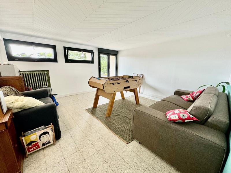 Maison - 200 m² - 7 pièces