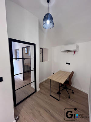 Bureau - 21 m² - 2 pièces
