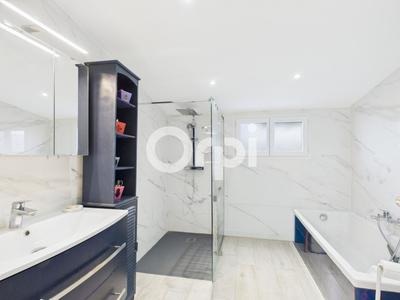 Maison - 94 m² - 4 pièces