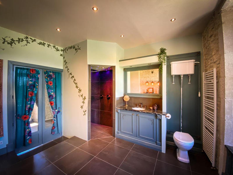 Demeure - 351 m² - 15 pièces