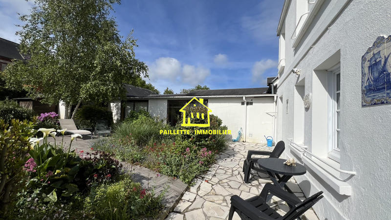 Maison - 174 m² - 6 pièces