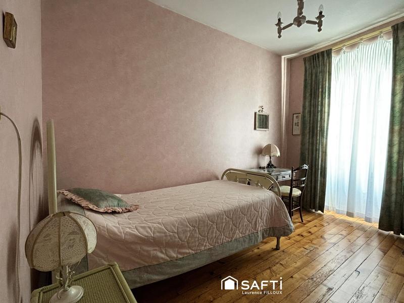 Maison - 270 m² - 12 pièces