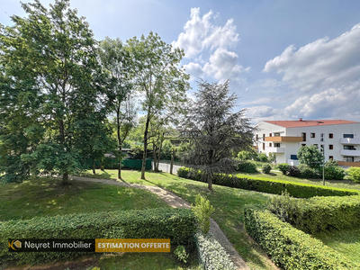 Appartement - 79 m² - 3 pièces