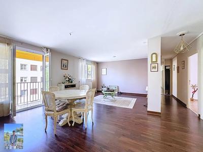 Appartement - 82 m² - 5 pièces