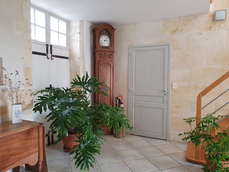 Maison - 222 m² - 7 pièces