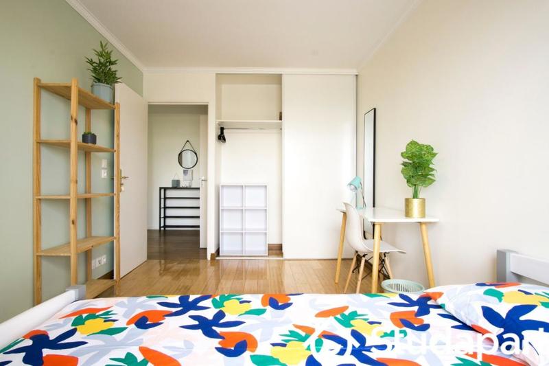 Chambre - 13 m² - 1 pièce
