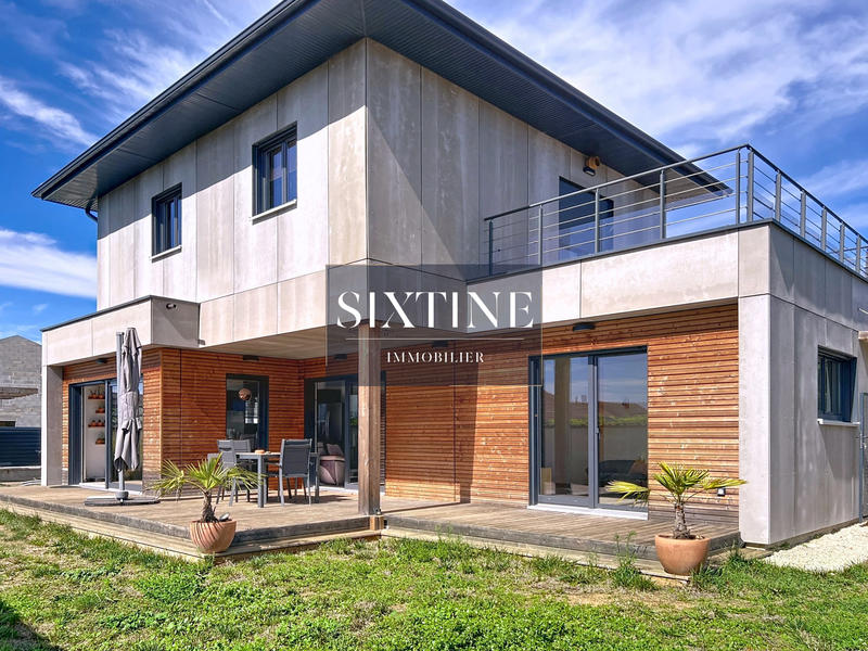 Maison contemporaine - 131 m² - 5 pièces