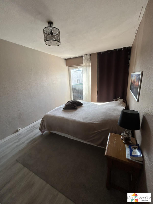 Appartement - 93 m² - 5 pièces