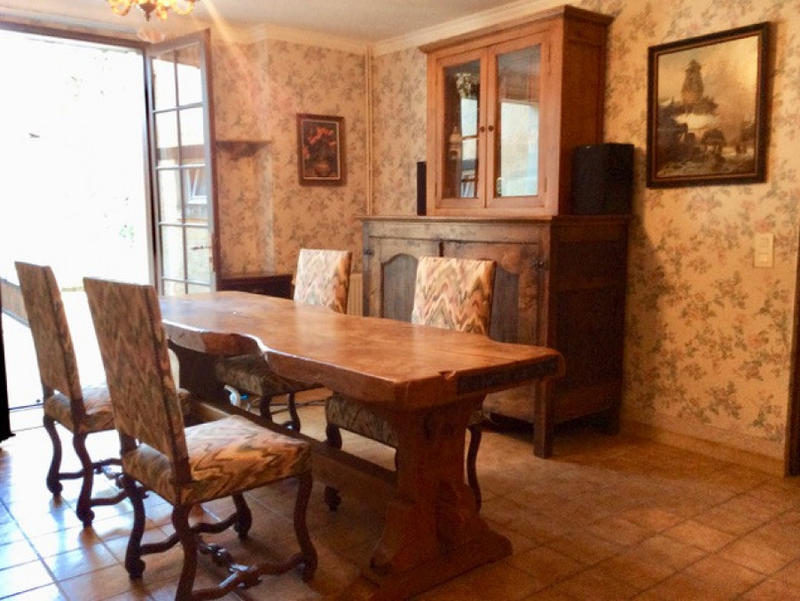 Maison - 234 m² - 8 pièces