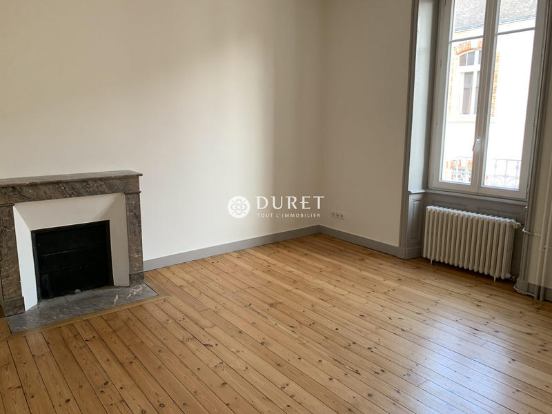 Maison - 251 m² - 11 pièces