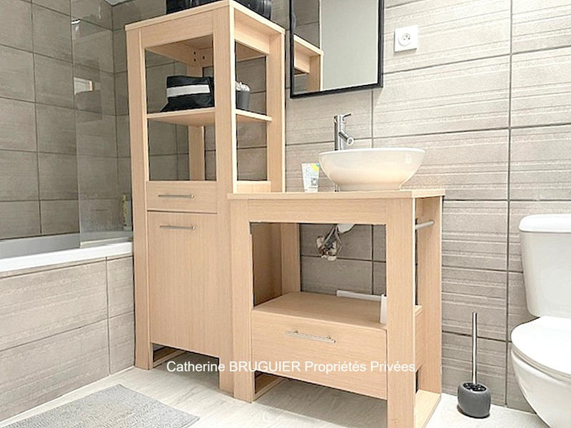 Maison - 220 m² - 10 pièces