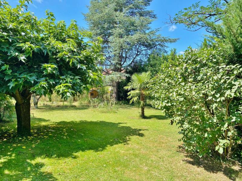 Maison - 210 m² - 7 pièces