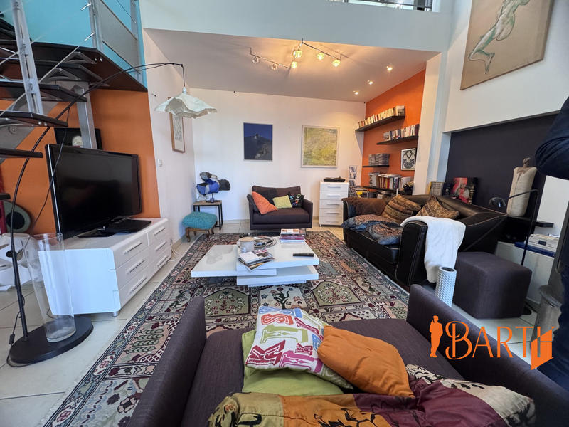 Maison - 260 m² - 7 pièces