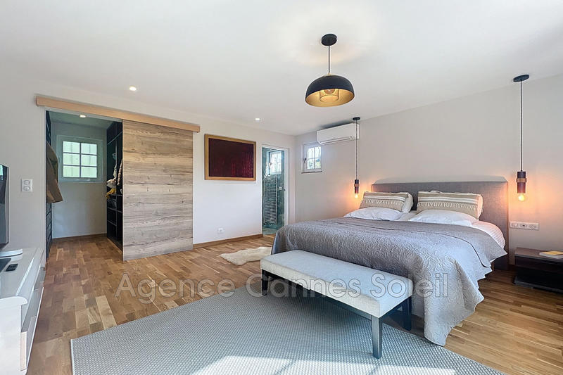 Villa - 210 m² - 7 pièces