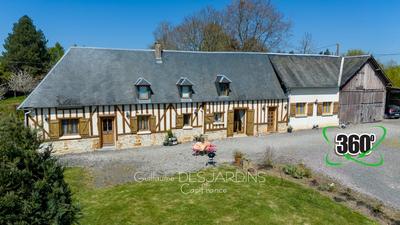 Maison traditionnelle - 136 m² - 6 pièces