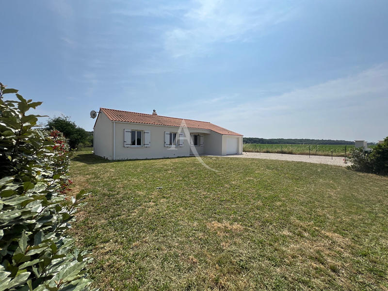 Maison - 90 m² - 4 pièces