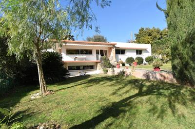 Maison - 306 m² - 8 pièces