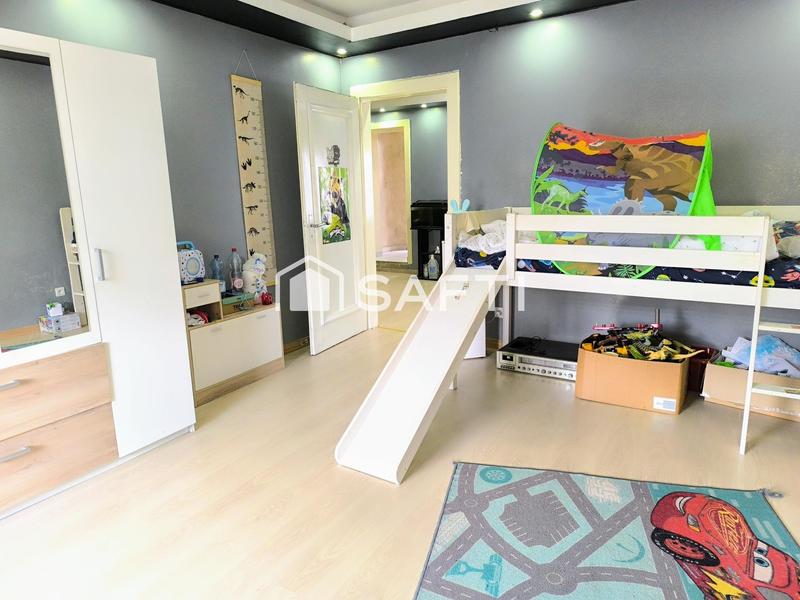 Maison - 178 m² - 9 pièces