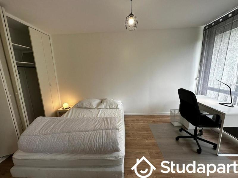 Chambre - 11 m² - 1 pièce