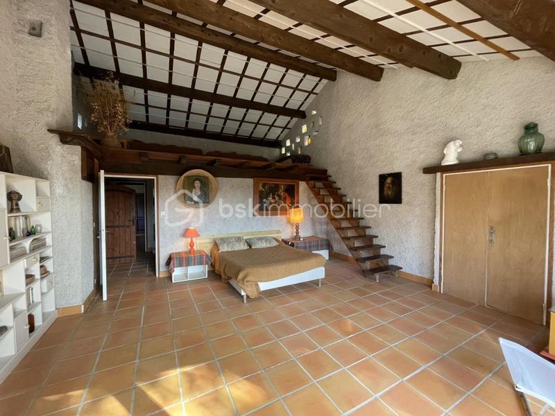 Maison en pierre - 366 m² - 6 pièces