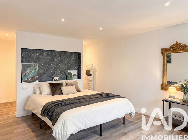 Maison - 180 m² - 7 pièces